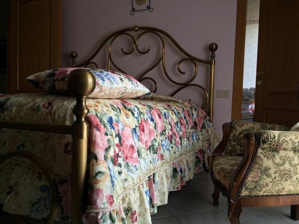 B&B Mirella Чита' Сант'Анджело Стая снимка